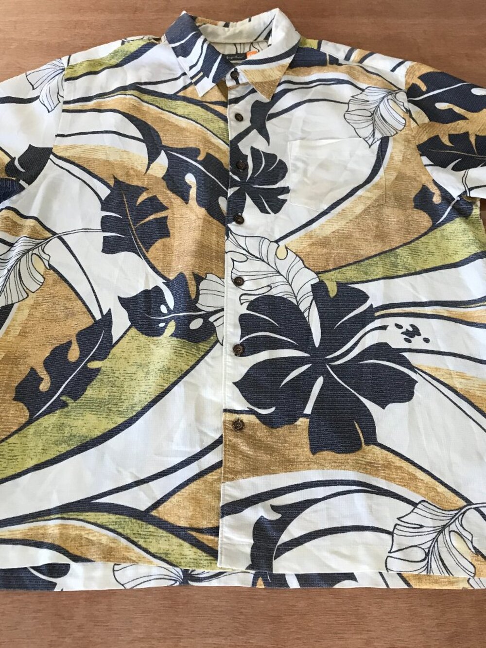 Quicksilver Hawaiian Shirt Men XL Black Green Floral Button Up Pocket Collared
